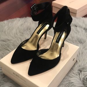BCBGeneration Zenah Black Suede Pump Heels 10